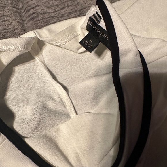 Banana Republic Bow Tie Short Sleeved - Picture 3 of 8